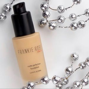 Frankie rose foundation. Shade Olive. Brand New.